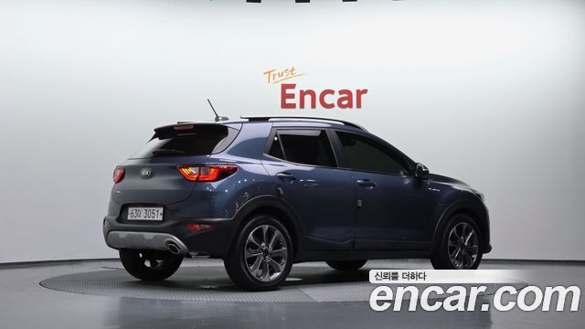 Kia Stonic из Кореи Encar