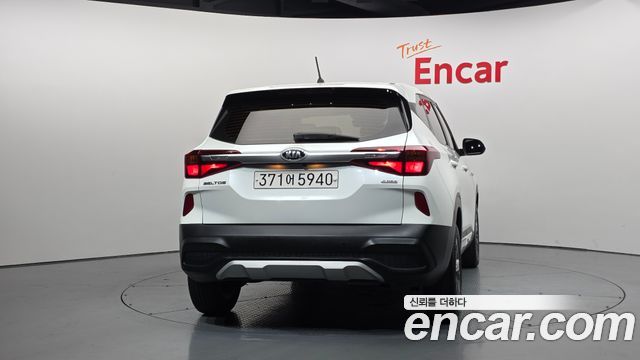 Kia Seltos из Кореи Encar