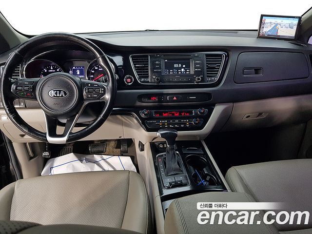 Kia Carnival из Кореи Encar