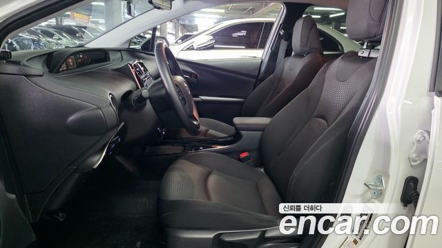 Toyota Prius 1.8 — пробег 64200 км