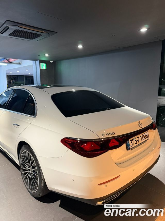 Mercedes-Benz E-Class E450 4MATIC Exclusive — пробег 4600 км