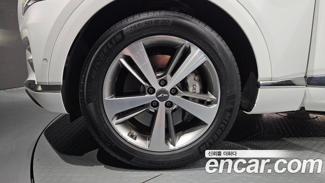 Genesis GV80 2.5T Gasoline 2WD — пробег 38541 км