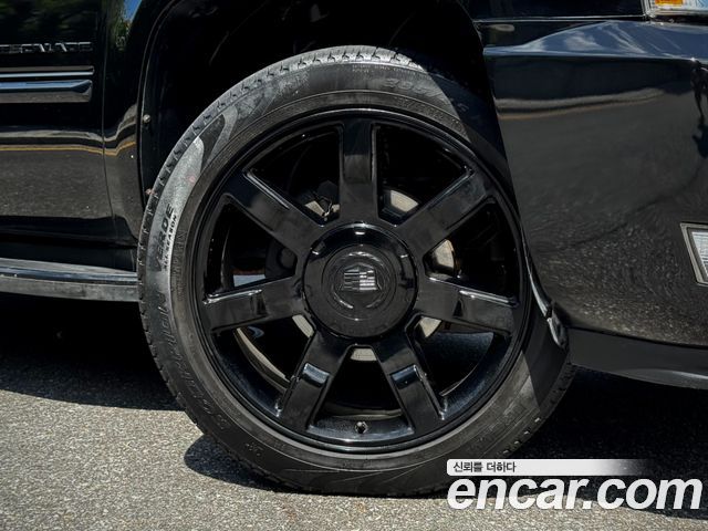 Cadillac Escalade 6.2 3rd — пробег 199 704 км