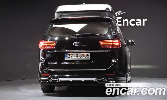 Kia Carnival из Кореи Encar