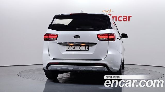 Kia Carnival из Кореи Encar