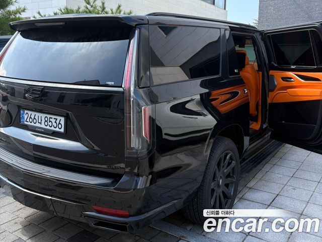 Cadillac Escalade 6.2 ESV ESV Premium Luxury Platinum — пробег 80 000 км