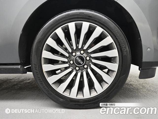 Lincoln Navigator 3.5L — пробег 46528 км