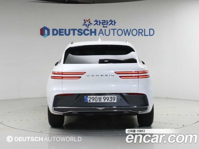 Genesis GV70 2.5T Gasoline 2WD — пробег 6228 км
