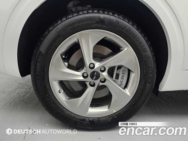 Genesis GV70 2.5T Gasoline 2WD — пробег 6228 км