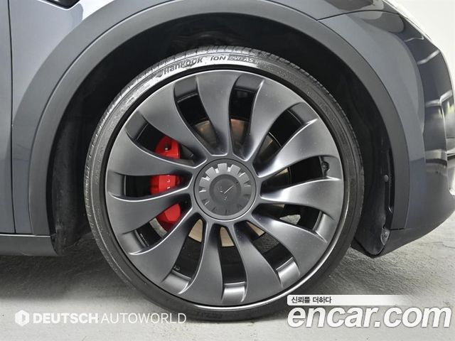 Tesla Model Y Performance AWD — пробег 46937 км