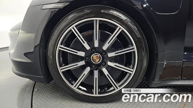 Porsche Taycan 4S — пробег 55 713 км — фото 5 из 5