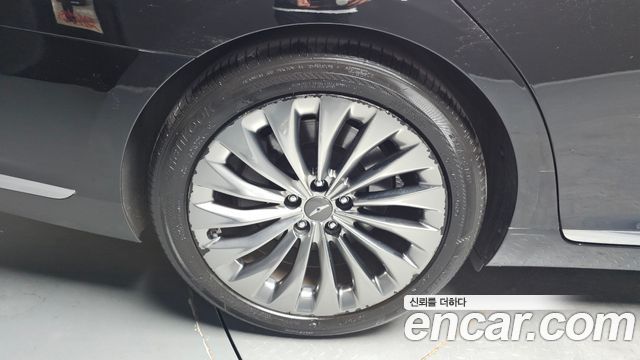 Genesis EQ900 5.0 GDI AWD Prestige — пробег 233956 км