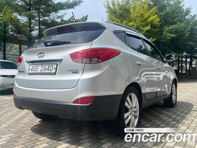 Hyundai Tucson Diesel 2WD LX20 Smart-Pack — пробег 219 000 км — фото 4 из 5