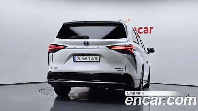 Toyota Sienna из Кореи Encar