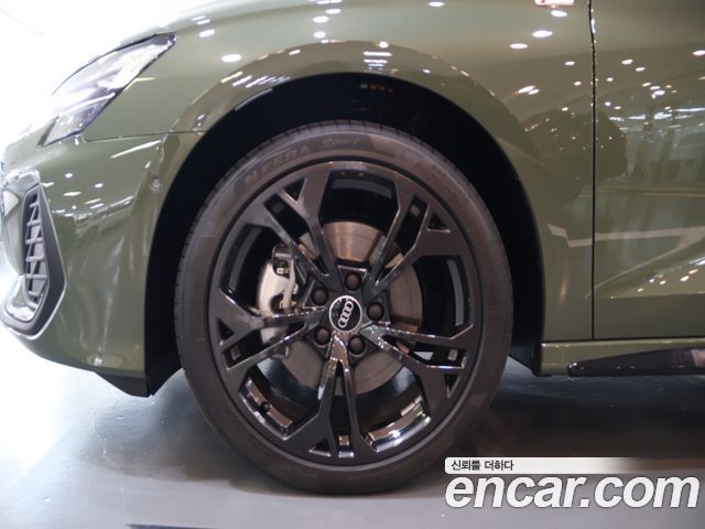 Audi A3 40 TFSI Quattro Premium — пробег 20 км