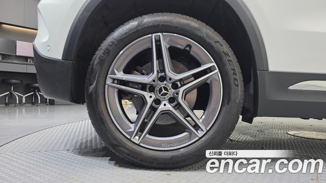 Mercedes-Benz GLA-Class GLA250 4MATIC — пробег 40313 км