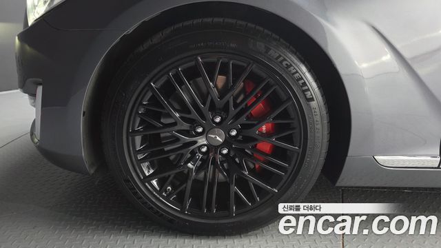 Genesis EQ900 3.8 GDI AWD Premium Luxury — пробег 162175 км