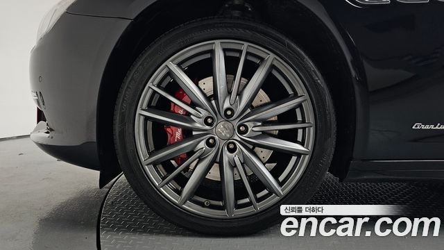 Maserati Quattroporte 3.0 V6 Granlusso 2020 — пробег 48 440 км