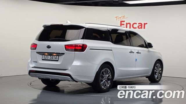 Kia Carnival из Кореи Encar