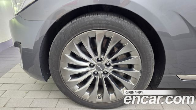 Genesis EQ900 3.3 T-GDI AWD Premiun Luxury — пробег 290536 км