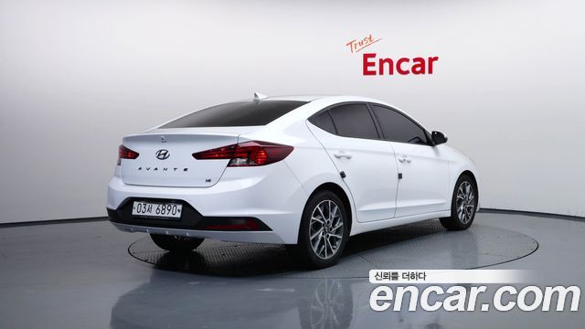 Hyundai AVANTE из Кореи Encar