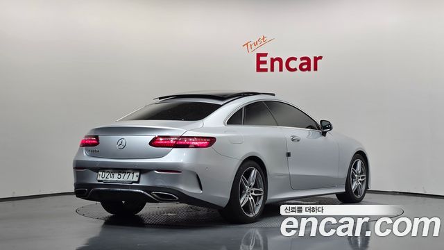 Mercedes-Benz E-Class из Кореи Encar