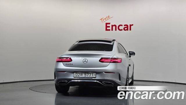 Mercedes-Benz E-Class из Кореи Encar