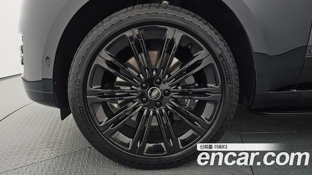 Land Rover Range Rover P530 Autobiography Long Wheel Base — пробег 23 790 км — фото 5 из 5