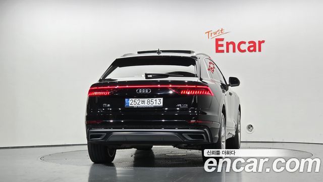Audi Q8 45 TDI Quattro Premium — пробег 66 173 км