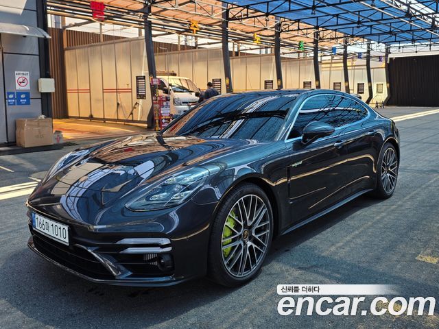 Porsche Panamera 2.9 AWD E-Hybrid — пробег 5 000 км — фото 3 из 5