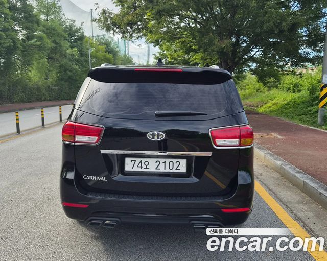 Kia Carnival из Кореи Encar