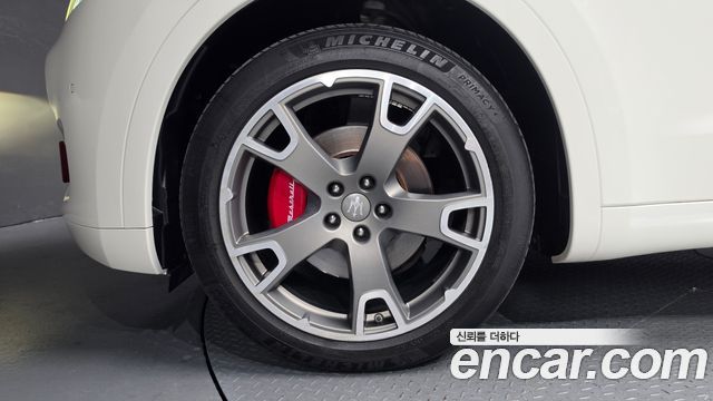 Maserati Levante 3.0 Diesel AWD Sport — пробег 114247 км
