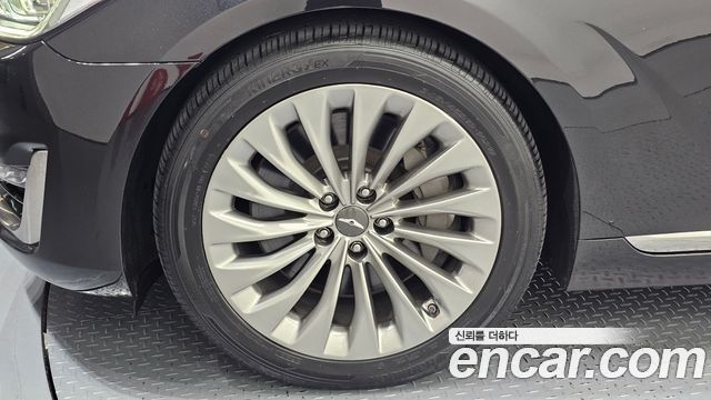 Genesis EQ900 3.8 GDI AWD Premium Luxury — пробег 83713 км