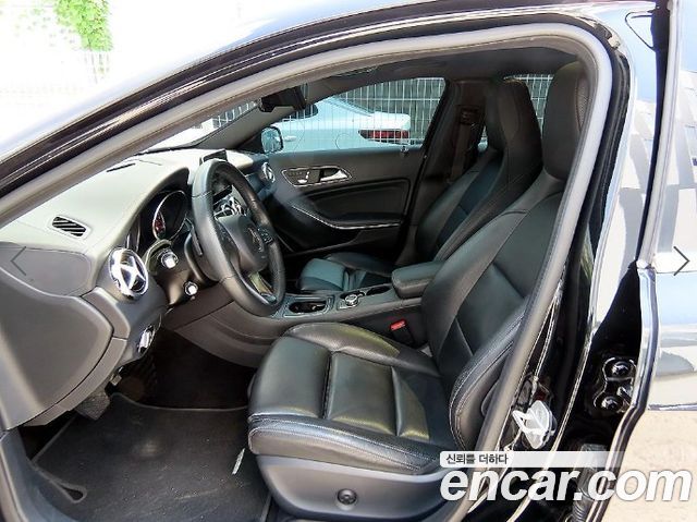 Mercedes-Benz GLA-Class GLA220 Premium — пробег 146818 км