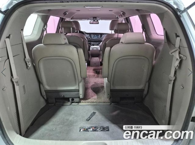 Kia Carnival 9-seater Luxury — пробег 239777 км