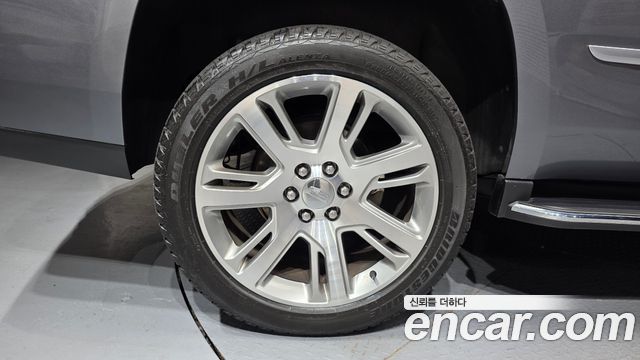 Cadillac Escalade 6.2 4th — пробег 35 386 км