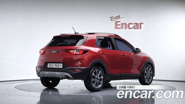 Kia Stonic из Кореи Encar