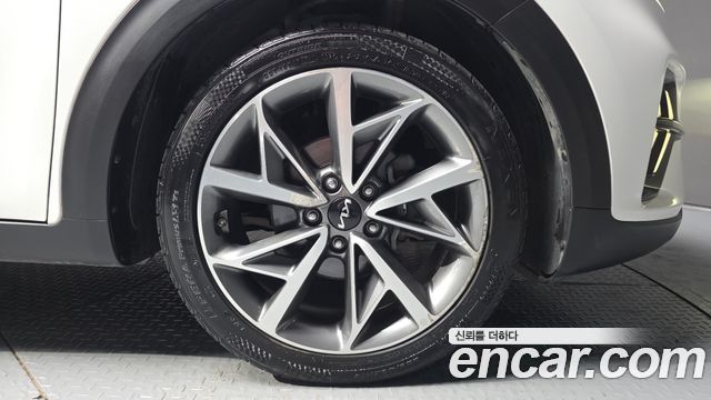 Kia Niro 1.6 HEV Signature — пробег 98 931 км — фото 5 из 5