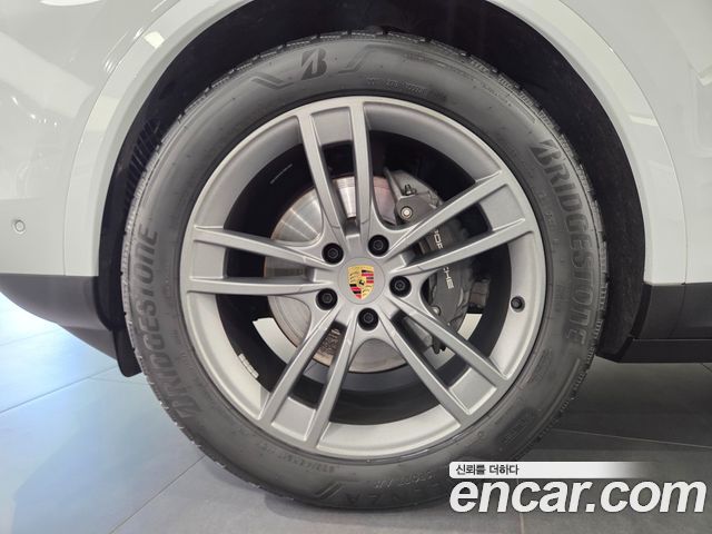 Porsche Cayenne 3.0 — пробег 38 066 км