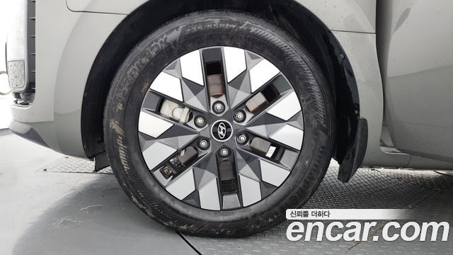 Hyundai Staria 4WD Lounge 9-Seater Inspiration — пробег 89 779 км