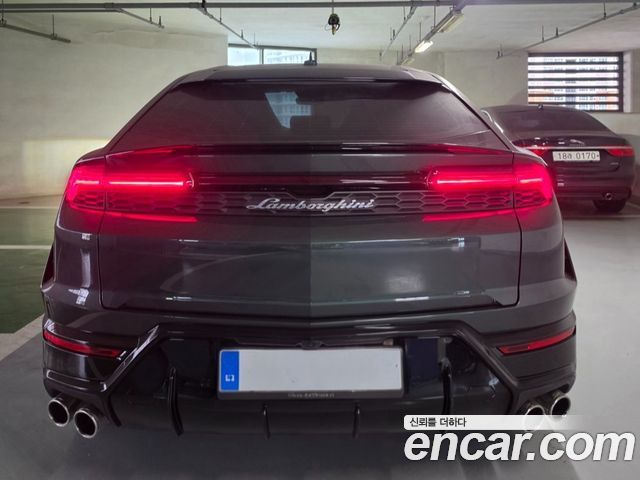 Lamborghini Urus из Кореи Encar