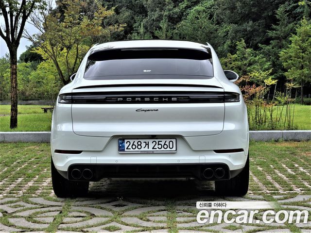 Porsche Cayenne 3.0 Coupe 2024 — пробег 15 800 км