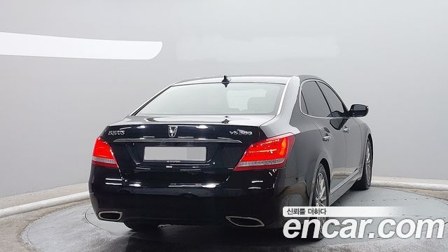 Hyundai Equus из Кореи Encar
