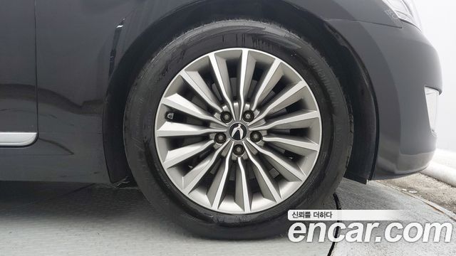 Hyundai Equus из Кореи Encar