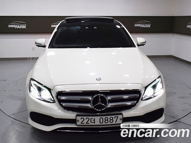 Mercedes-Benz E-Class E300 AV Intelligent Drive 2016 — пробег 124 371 км