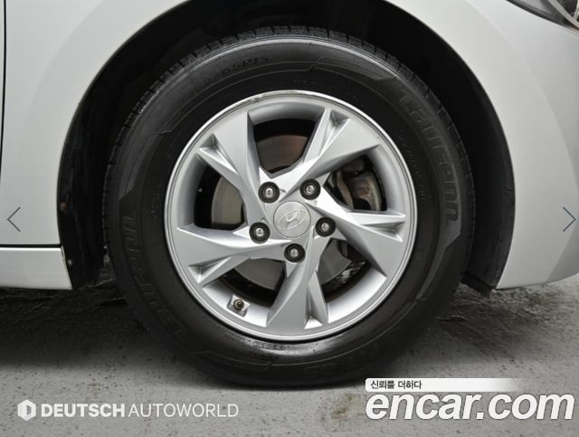 Hyundai AVANTE 1.6 e-VGT SMART 2016 — пробег 157 066 км