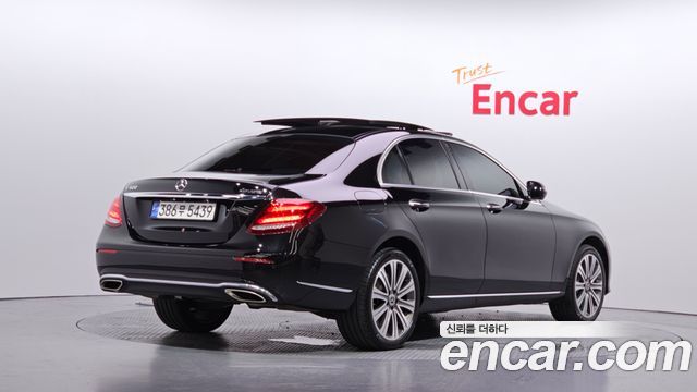Mercedes-Benz E-Class из Кореи Encar