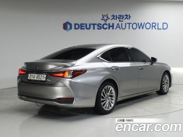 Lexus ES Luxury Plus 2019 — пробег 177 552 км