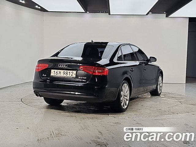 Audi A4 2.0 TDI dynamic B8 2013 — пробег 95 638 км