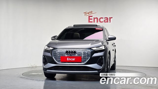 Audi Q4 e-tron 40 Premium — пробег 18 271 км